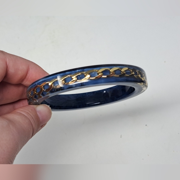 Luc Kieffer Gold Chain In Resin Bangle With Blue Background - Picture 2 of 3